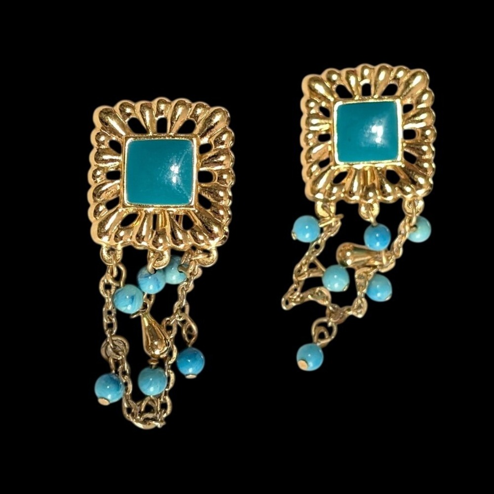 Vintage Clip On Earrings Turquoise Lucite Gold Tone Dangle Bead Chandelier 2in